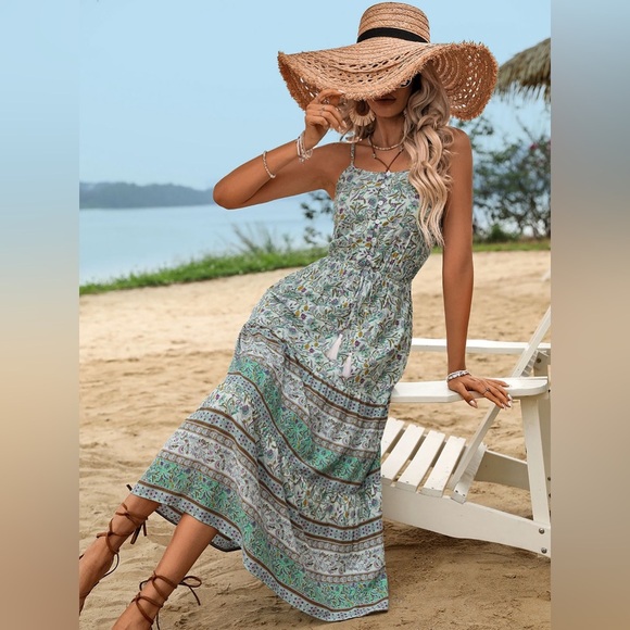 Green Boho Dress - Bohemian Elegance - Picture 6 of 7